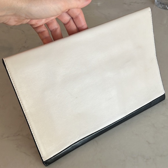 BCBG MAX AZRIA Bag - Picture 4 of 4